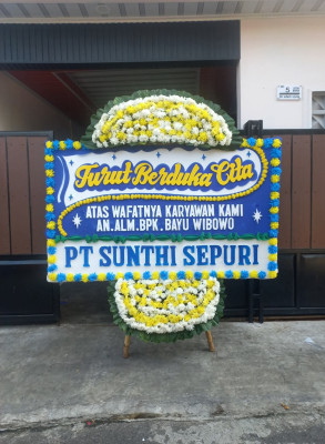 Papan Bunga Duka di Polonia